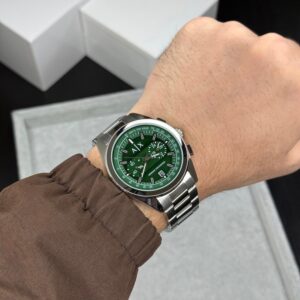 Armani Exchange Men's Watch – Sporty & Stylish Edition ✨