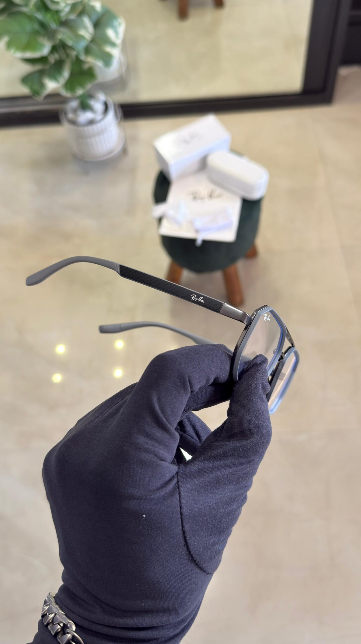 🔥 Ray-Ban Fiber Lens Sunglasses – Premium Unisex Collection 🔥 - Image 4