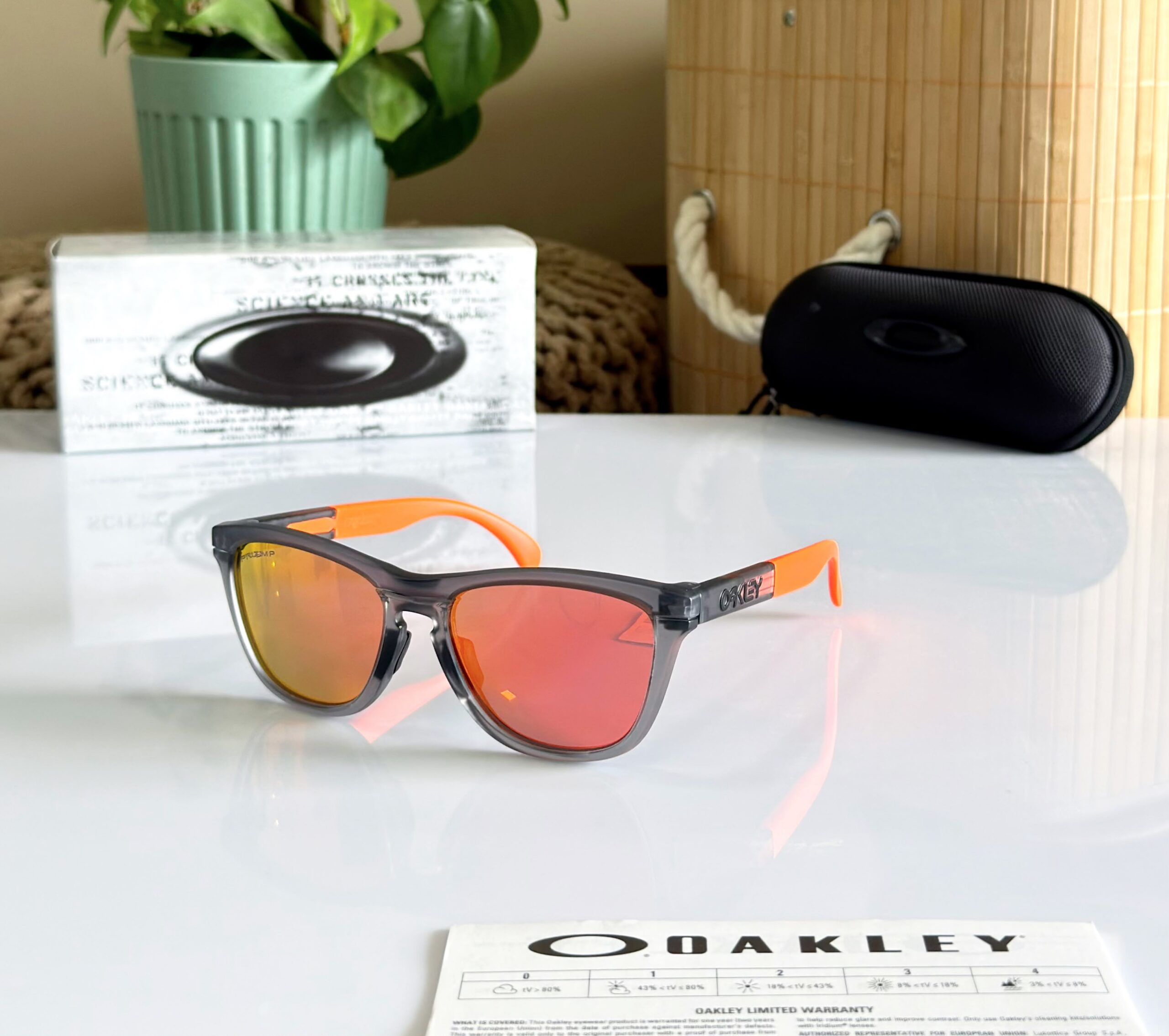 🔥 Oakley Frogskin Edition – Sporty Sunglasses Collection 🔥